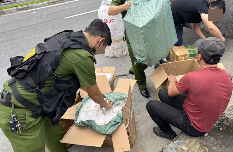 Số thuốc lá bị cơ quan điều tra thu giữ. (Ảnh: Công an cung cấp) Số thuốc lá bị cơ quan điều tra thu giữ. (Ảnh: Công an cung cấp)