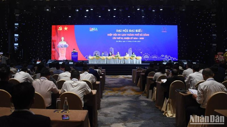 Đại hội Hiệp hội Du lịch thành phố Đà Nẵng lần thứ 4, nhiệm kỳ 2024-2029 diễn ra chiều 17/10. (Ảnh: ANH ĐÀO) Đại hội Hiệp hội Du lịch thành phố Đà Nẵng lần thứ 4, nhiệm kỳ 2024-2029 diễn ra chiều 17/10. (Ảnh: ANH ĐÀO)