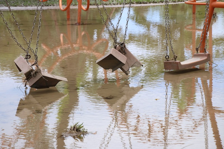 Tình trạng này liên tiếp xảy ra khi mưa lớn.