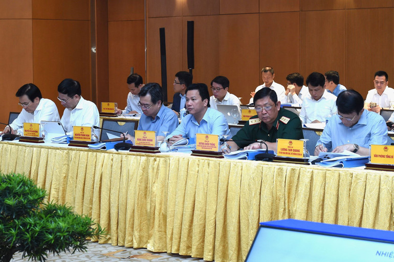 Đại diện lãnh đạo các bộ, ban, ngành tham dự hội nghị.