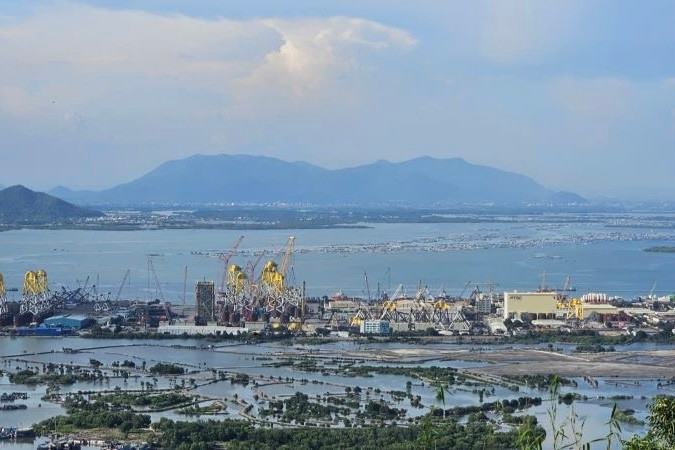 Sản xuất trụ điện gió trong tương lai.