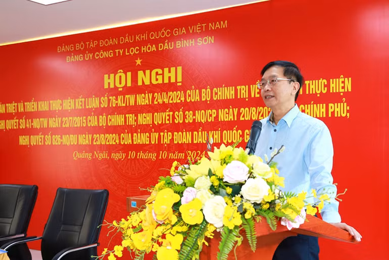 Đồng chí Trần Quang Dũng - Phó Bí thư Thường trực Đảng ủy Tập đoàn đã quán triệt và phổ biến các nội dung cốt lõi của Kết luận số 76-KL/TW.