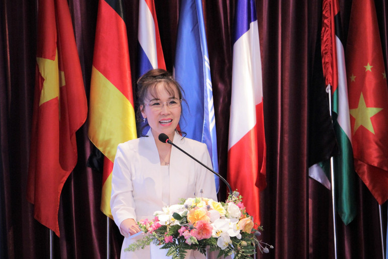 Chủ tịch SOVICO Nguyễn Phương Thảo tại cuộc họp với Bộ trưởng Tài chính Hồ Đức Phớc 15/10/2021.