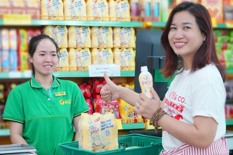 Người tiêu dùng dễ dàng hơn trong việc tiếp cận một sản phẩm chăm sóc sức khỏe và sắc đẹp tiện lợi. Người tiêu dùng dễ dàng hơn trong việc tiếp cận một sản phẩm chăm sóc sức khỏe và sắc đẹp tiện lợi.