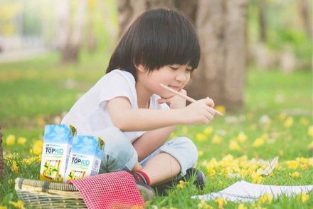 TH true MILK TOPKID sử dụng hoàn toàn sữa tươi hữu cơ. TH true MILK TOPKID sử dụng hoàn toàn sữa tươi hữu cơ.