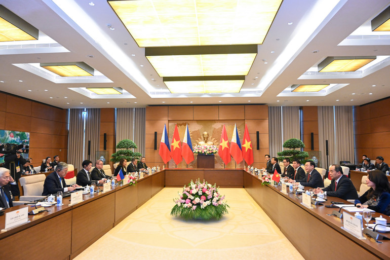 Quang cảnh buổi hội kiến tại Nhà Quốc hội.