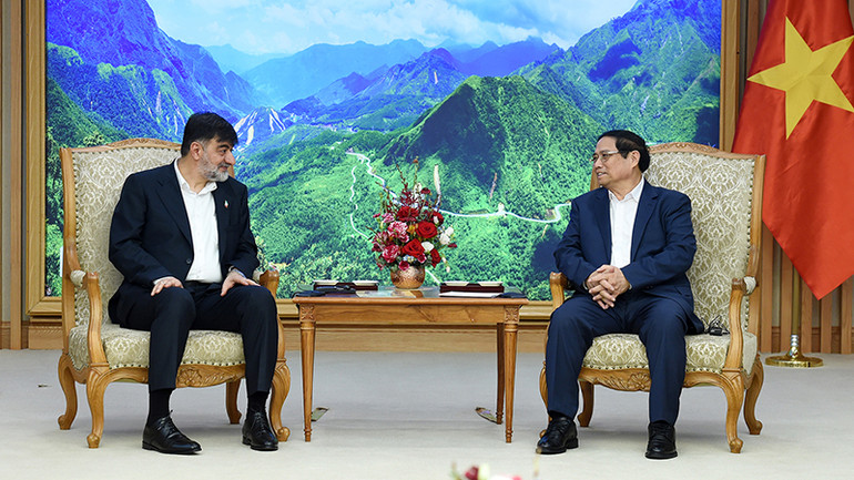 Thủ tướng Phạm Minh Chính khẳng định, Việt Nam luôn coi trọng và mong muốn thúc đẩy quan hệ hợp tác với Iran trên tất cả các lĩnh vực.