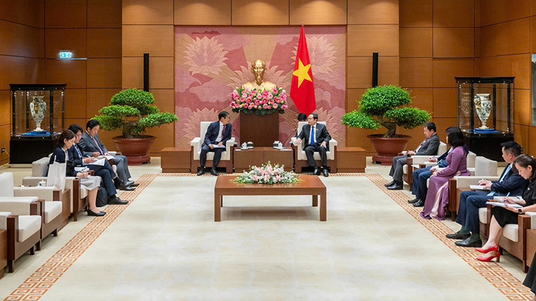 Quang cảnh buổi tiếp tại Nhà Quốc hội. Quang cảnh buổi tiếp tại Nhà Quốc hội.