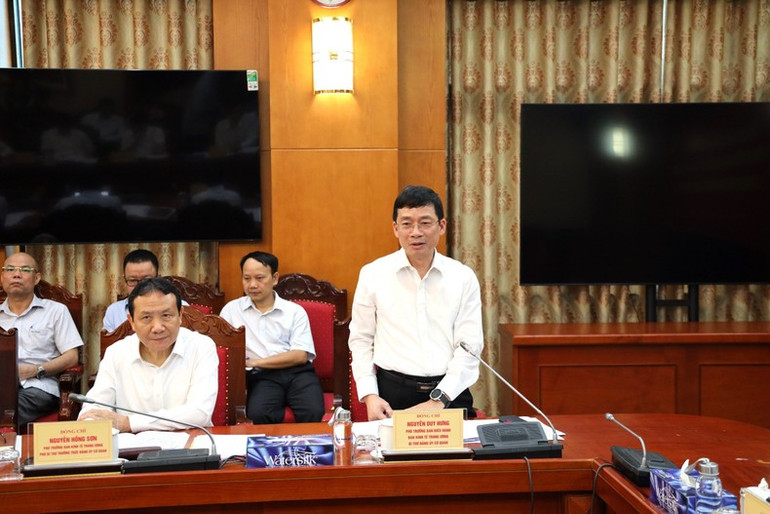 Đồng chí Nguyễn Duy Hưng, Phó trưởng Ban điều hành Ban Kinh tế Trung ương phát biểu tại buổi làm việc.