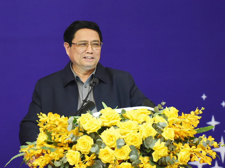 Thủ tướng Phạm Minh Chính phát biểu chỉ đạo tại buổi làm việc với Tập đoàn Điện lực Việt Nam (EVN).