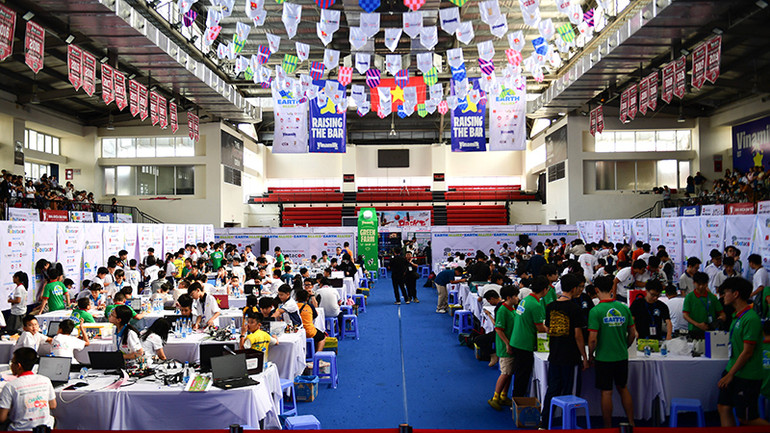 Cuộc thi thu hút sự quan tâm của thí sinh và phụ huynh, truyền cảm hứng sáng tạo, cầu tiến, ứng dụng công nghệ giải quyết các vấn đề môi trường. Ảnh: Vi Nam Cuộc thi thu hút sự quan tâm của thí sinh và phụ huynh, truyền cảm hứng sáng tạo, cầu tiến, ứng dụng công nghệ giải quyết các vấn đề môi trường. Ảnh: Vi Nam