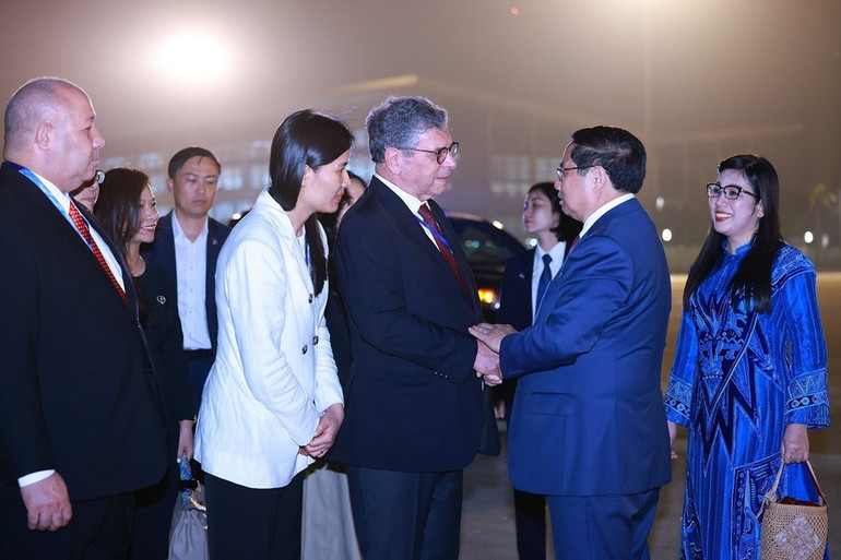 Lễ tiễn Thủ tướng Phạm Minh Chính và Phu nhân lên đường tham dự Hội nghị thượng đỉnh G20 tại Brazil và thăm chính thức Cộng hòa Dominica. (Ảnh: TTXVN)