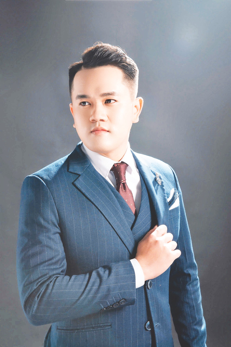 Ca sĩ Nguyễn Trường Linh Ca sĩ Nguyễn Trường Linh