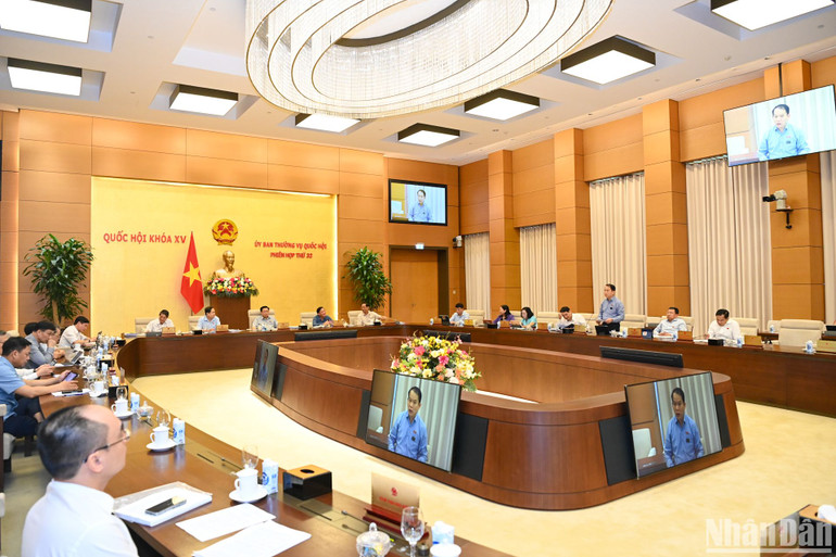 Quang cảnh phiên họp. (Ảnh: DUY LINH)