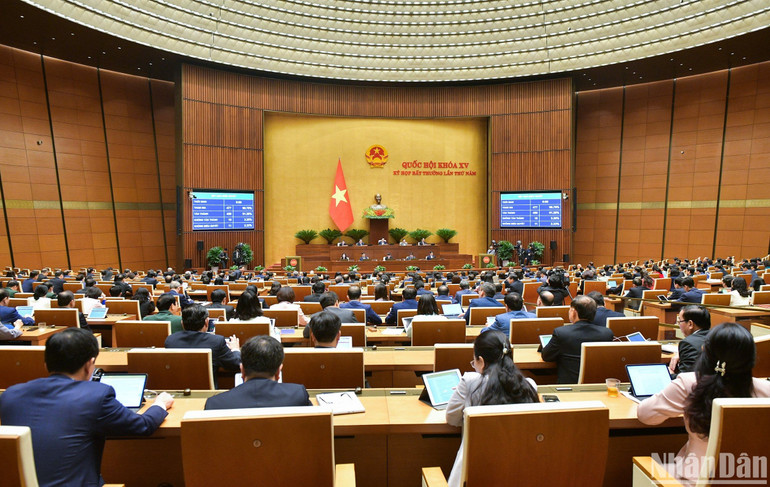 Kết quả biểu quyết thông qua Nghị quyết. (Ảnh: DUY LINH)