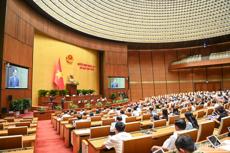 Quang cảnh phiên họp chiều 25/10. (Ảnh: DUY LINH)