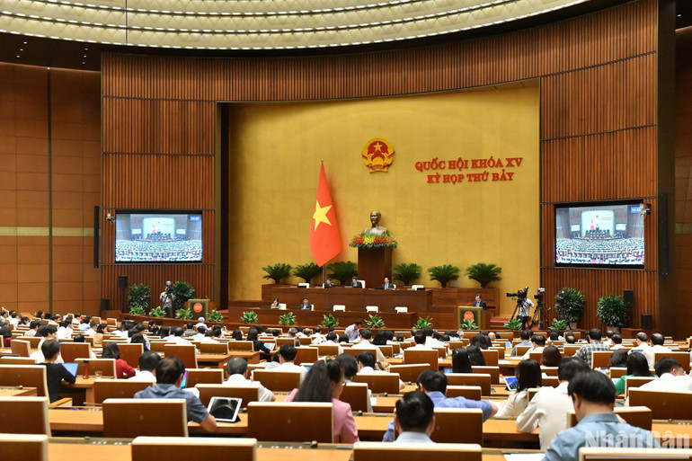 Quang cảnh phiên họp. (Ảnh: ĐĂNG KHOA) Quang cảnh phiên họp. (Ảnh: ĐĂNG KHOA)