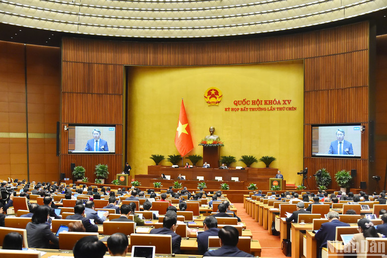 Quang cảnh phiên họp chiều 12/2. (Ảnh: THỦY NGUYÊN)