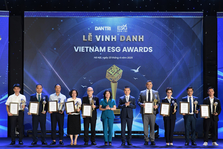 Lễ vinh danh Vietnam ESG Awards lần thứ nhất.