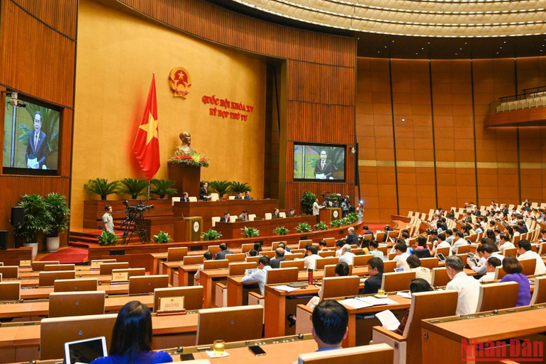 Quang cảnh phiên họp chiều 3/11. Ảnh: DUY LINH