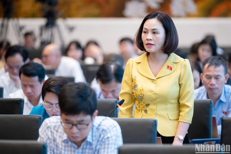 Đại biểu Trần Thị Hồng Thanh (đoàn Ninh Bình). (Ảnh: DUY LINH)