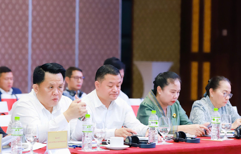 Các đại biểu Lào dự hội nghị. (Ảnh: THÀNH DUY)