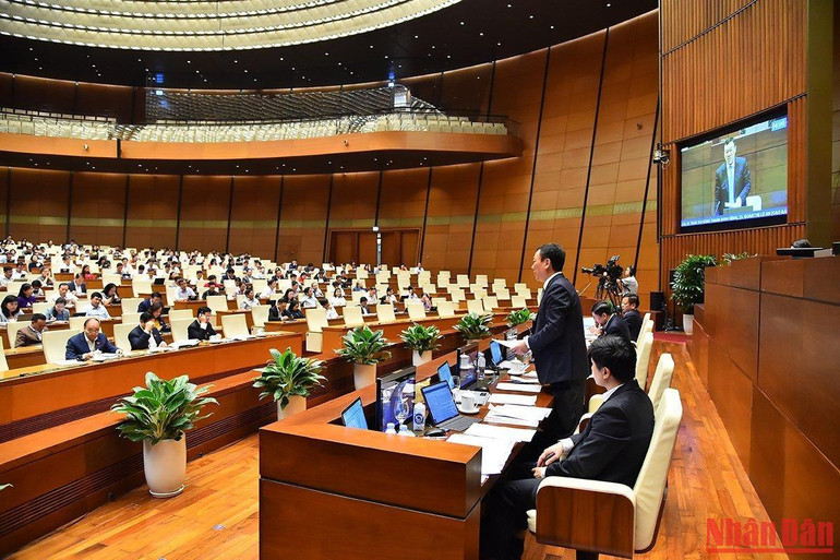 Quang cảnh phiên chất vấn và trả lời chất vấn đối với nhóm vấn đề thuộc lĩnh vực thanh tra. (Ảnh: THỦY NGUYÊN) Quang cảnh phiên chất vấn và trả lời chất vấn đối với nhóm vấn đề thuộc lĩnh vực thanh tra. (Ảnh: THỦY NGUYÊN)