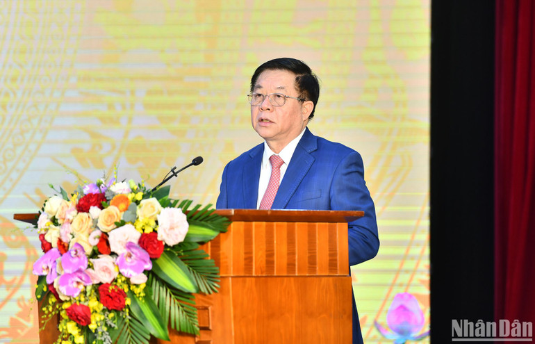 Trưởng Ban Tuyên giáo Trung ương Nguyễn Trọng Nghĩa phát biểu tại buổi lễ. (Ảnh: ĐĂNG KHOA)