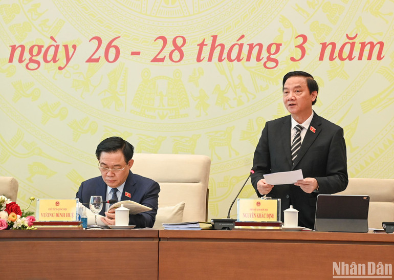 Phó Chủ tịch Quốc hội Nguyễn Khắc Định điều hành nội dung thảo luận về dự án Luật Tổ chức tòa án nhân dân (sửa đổi). (Ảnh: DUY LINH) Phó Chủ tịch Quốc hội Nguyễn Khắc Định điều hành nội dung thảo luận về dự án Luật Tổ chức tòa án nhân dân (sửa đổi). (Ảnh: DUY LINH)