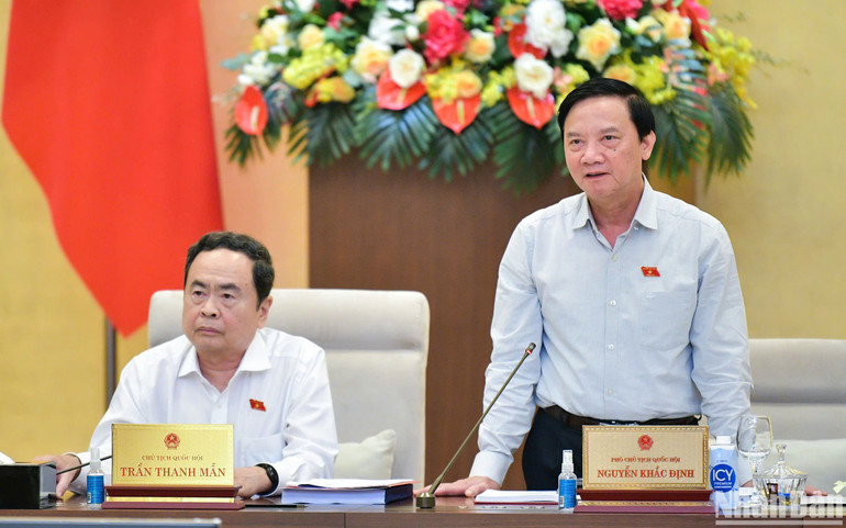 Phó Chủ tịch Quốc hội Nguyễn Khắc Định phát biểu. (Ảnh: DUY LINH)