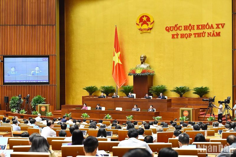 Quang cảnh phiên thảo luận. (Ảnh: THỦY NGUYÊN)