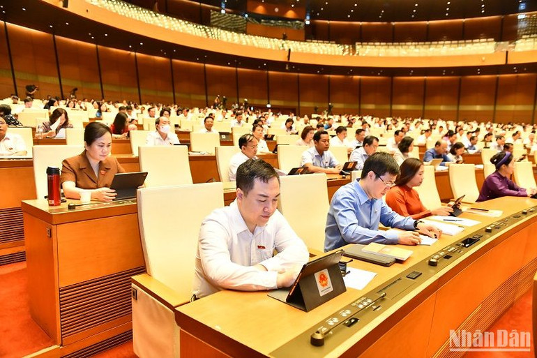 Các đại biểu dự phiên họp sáng 27/5. (Ảnh: ĐĂNG KHOA)