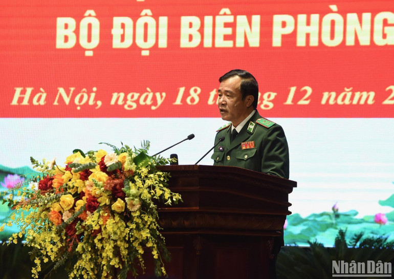 Trung tướng Lê Đức Thái, Tư lệnh Bộ đội Biên phòng phát biểu tại buổi làm việc. (Ảnh: TRẦN HẢI)