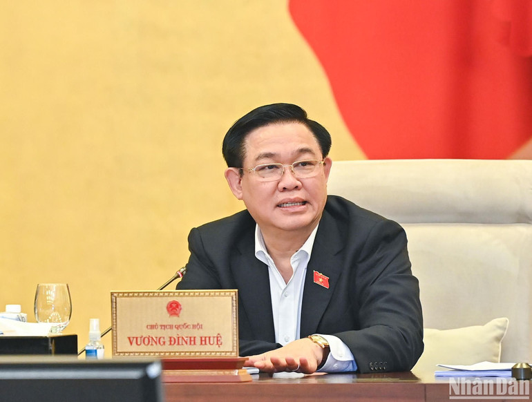 Chủ tịch Quốc hội Vương Đình Huệ phát biểu ý kiến tại phiên họp. (Ảnh: DUY LINH)