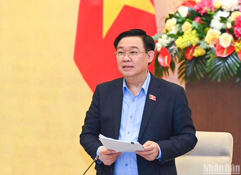 Chủ tịch Quốc hội Vương Đình Huệ phát biểu ý kiến tại phiên họp. (Ảnh: DUY LINH)