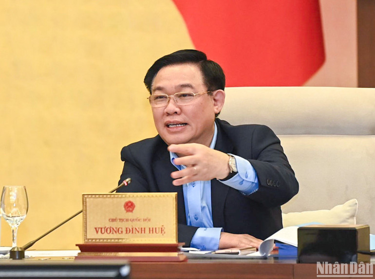 Chủ tịch Quốc hội Vương Đình Huệ phát biểu ý kiến tại phiên họp. (Ảnh: DUY LINH)