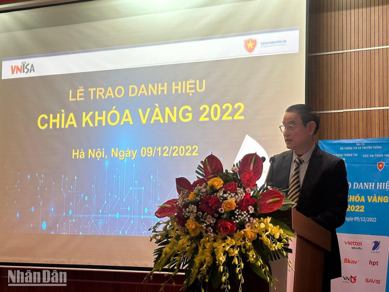 Ông Vũ Quốc Khánh, Phó Chủ tịch Hội đồng bình chọn trình bày đánh giá tổng quát Chương trình Chìa khóa vàng 2022.