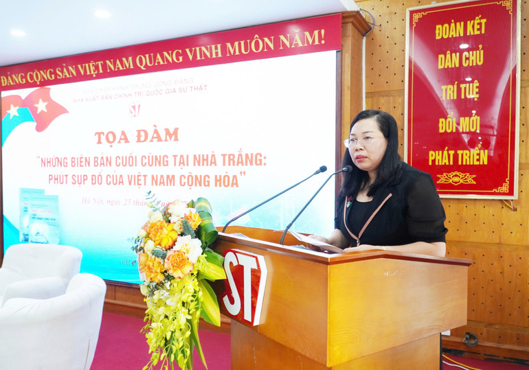 Phó Giám đốc - Phó Tổng Biên tập Nhà Xuất bản Chính trị quốc gia Sự thật Phạm Thị Thinh.