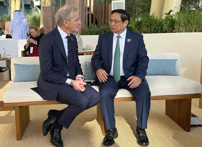 Thủ tướng Chính phủ Phạm Minh Chính gặp Thủ tướng Na Uy Jonas Gahr Store.