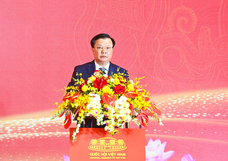 Bí thư Thành ủy Hà Nội Đinh Tiến Dũng phát biểu chào mừng hội nghị. (Ảnh: DUY LINH)