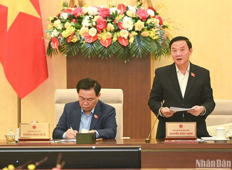 Phó Chủ tịch Quốc hội Nguyễn Khắc Định phát biểu ý kiến tại phiên họp. (Ảnh: DUY LINH)