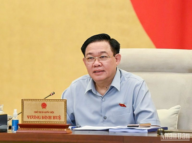 Chủ tịch Quốc hội Vương Đình Huệ phát biểu ý kiến tại phiên họp. (Ảnh: DUY LINH)