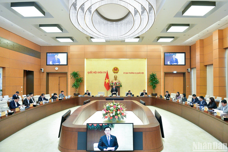 Quang cảnh phiên họp. (Ảnh: DUY LINH)