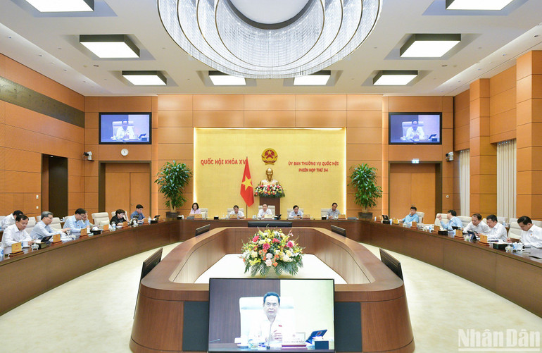 Quang cảnh phiên họp. (Ảnh: DUY LINH)