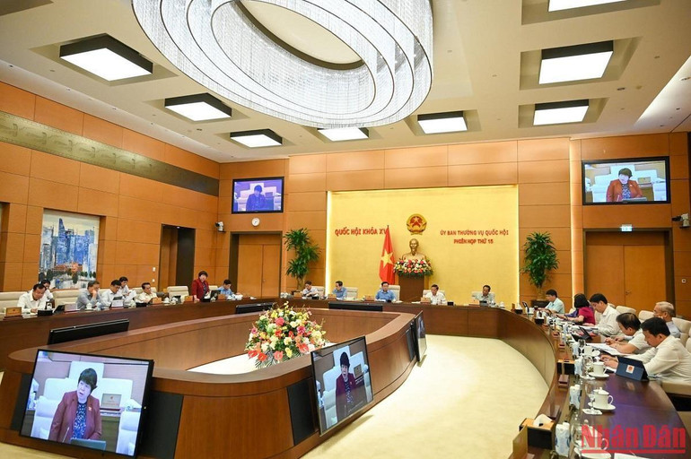 Quang cảnh phiên họp Ủy ban Thường vụ Quốc hội chiều 14/9. (Ảnh: DUY LINH)
