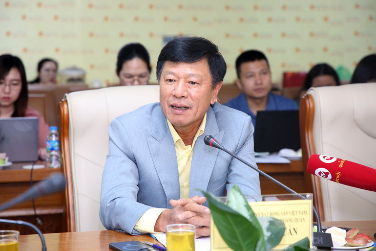 Ông Trương Anh Tuấn, Chủ tịch HĐQT Công ty cổ phần Tư vấn-Thương mại-Dịch vụ Địa ốc Hoàng Quân phát biểu.