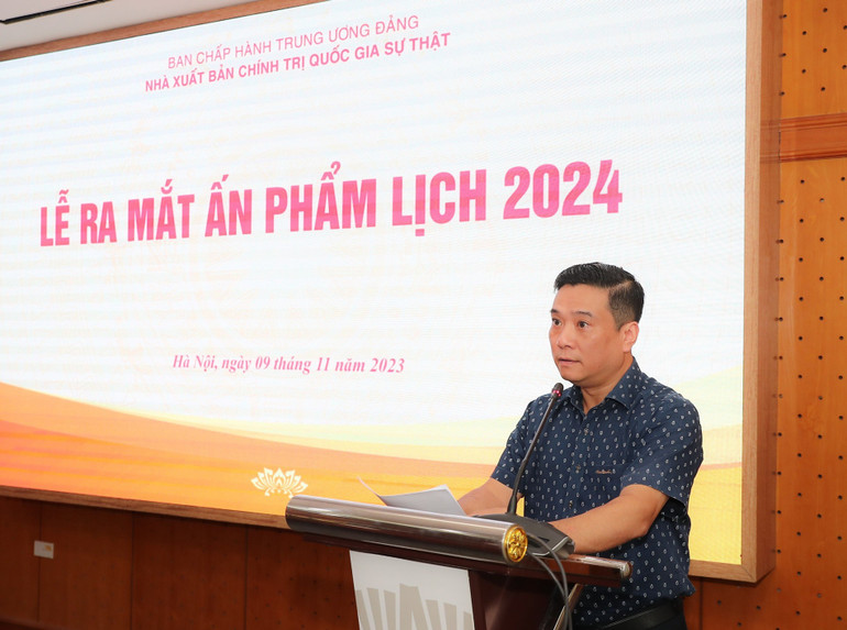 Ông Nguyễn Thái Bình, Phó Giám đốc Nhà xuất bản Chính trị quốc gia Sự thật phát biểu tại buổi lễ.