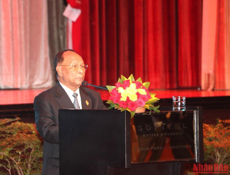 Chủ tịch Quốc hội Campuchia Samdech Heng Samrin vui mừng trước những thành tựu to lớn của nhân dân Việt Nam.