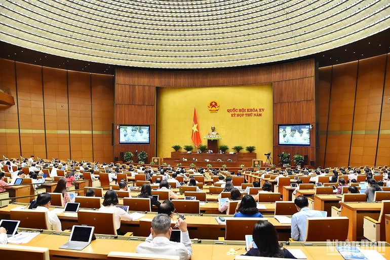 Quang cảnh phiên họp chiều 24/5. (Ảnh: THỦY NGUYÊN)