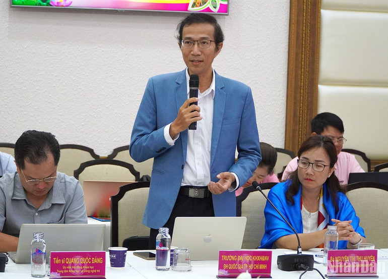 Đại biểu phát biểu tại hội thảo. (Ảnh: HỮU NGHĨA) Đại biểu phát biểu tại hội thảo. (Ảnh: HỮU NGHĨA)